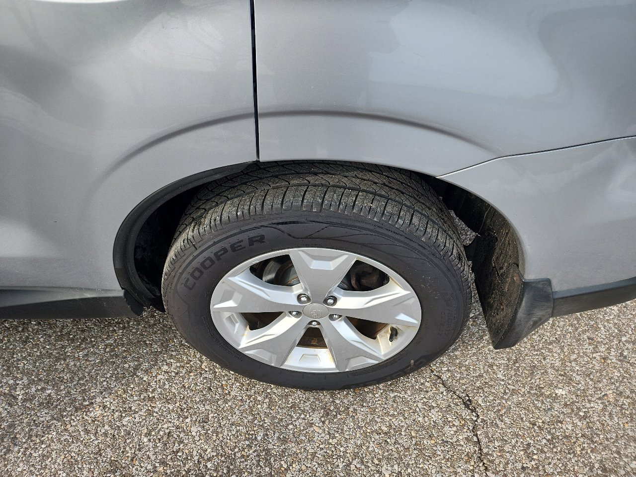 Used 2014 Subaru Forester 2.5i Premium w/ All-Weather Package image 18