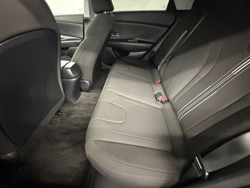 Used 2022 Hyundai Elantra Blue FWD image 38
