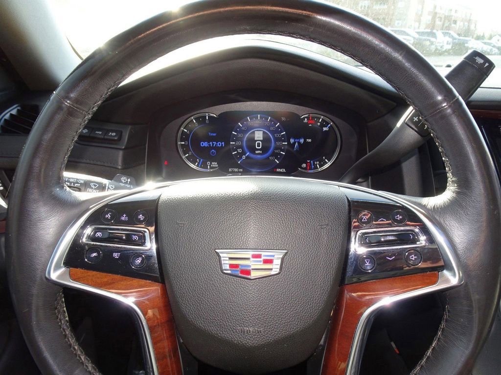 Used 2019 Cadillac Escalade Premium Luxury image 20