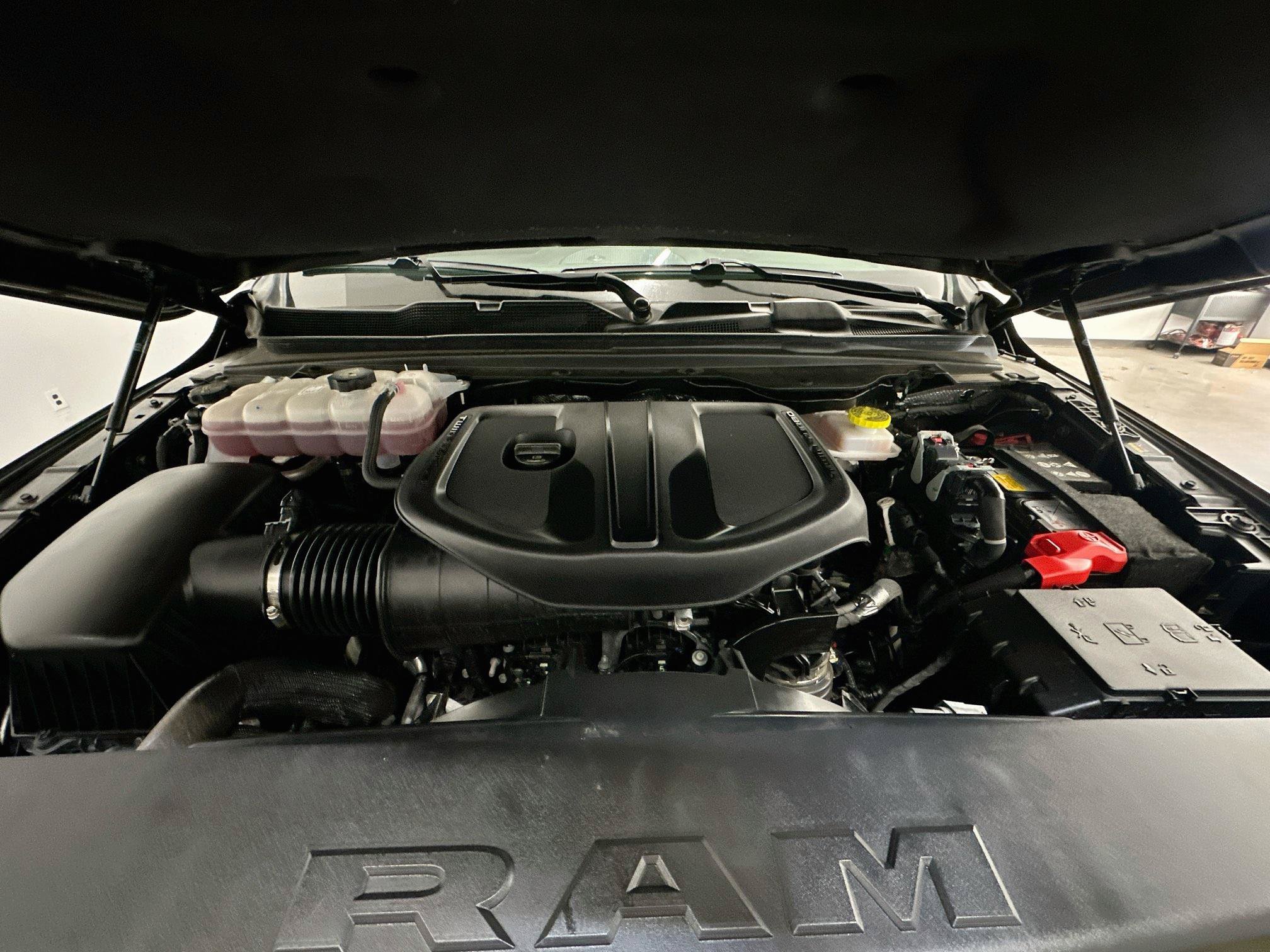 Used 2026 RAM 1500 Warlock AWD/4WD image 33