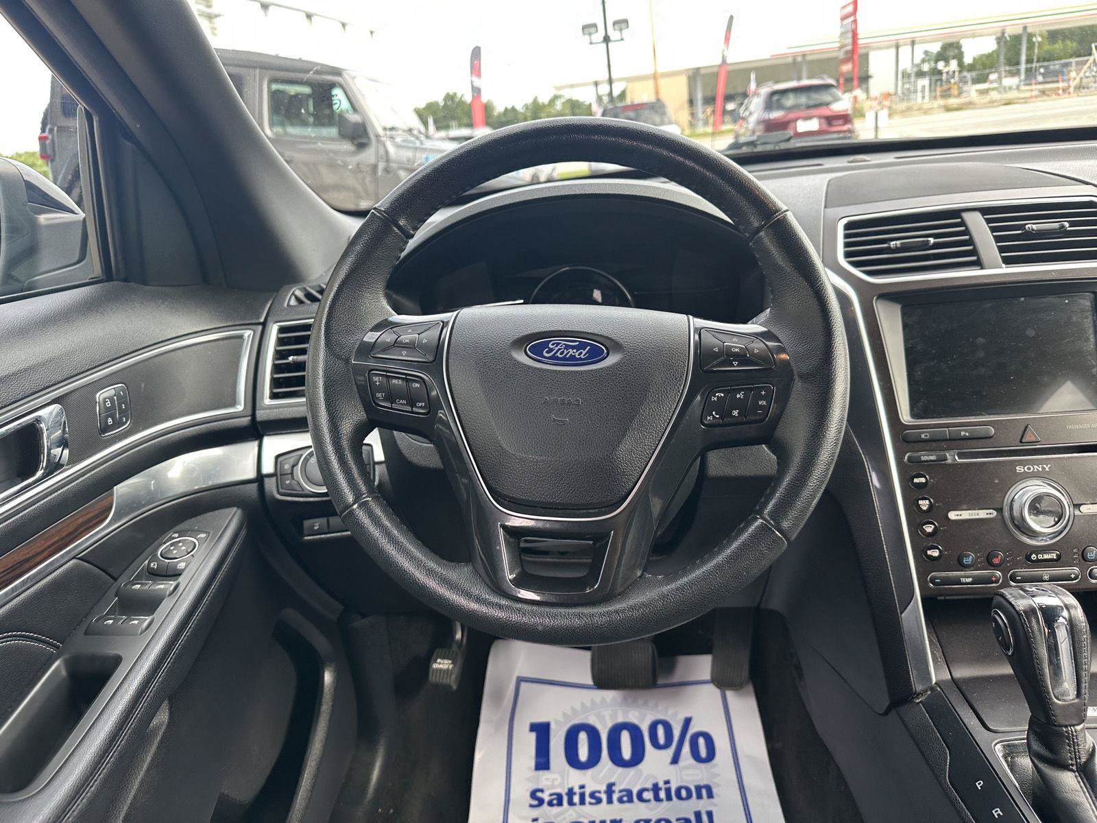 Used 2018 Ford Explorer Limited AWD/4WD image 35