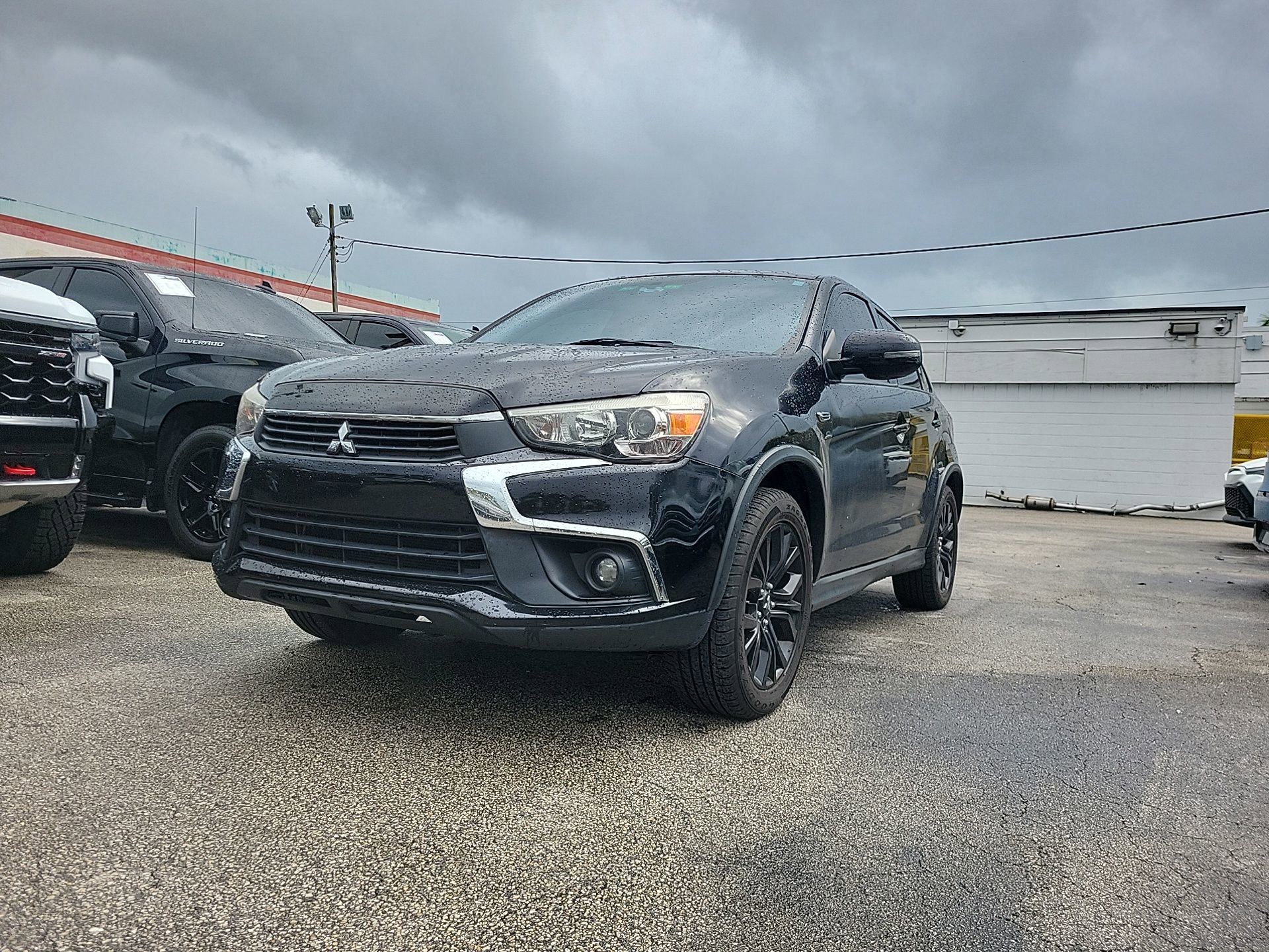 Used 2017 Mitsubishi Outlander Sport ES video 2