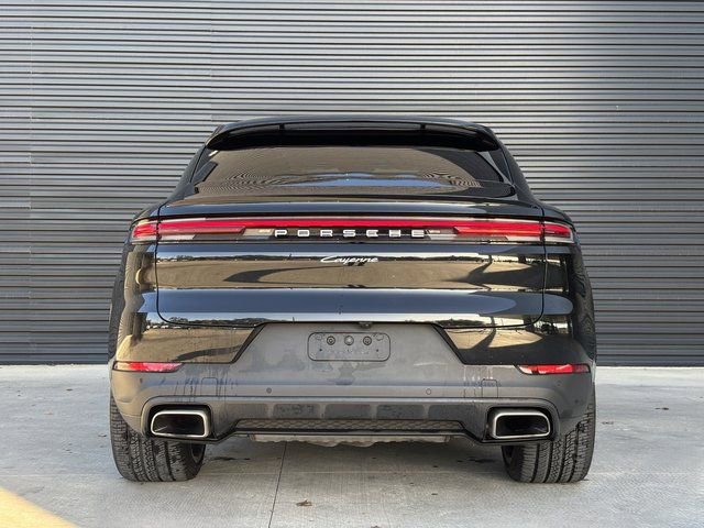 Certified 2025 Porsche Cayenne Coupe image 6