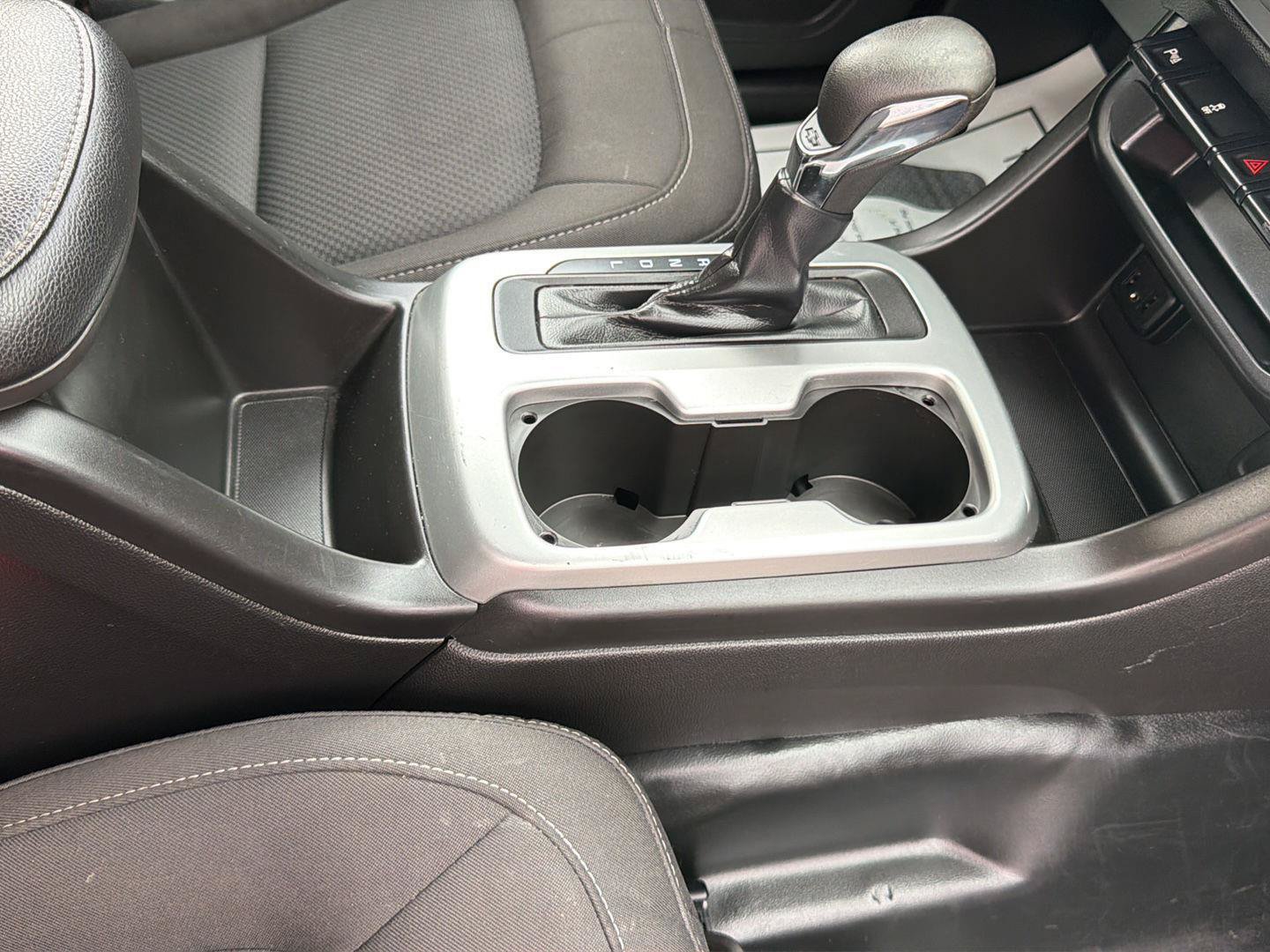 Used 2022 Chevrolet Colorado LT w/ Fleet Safety Package RWD image 26