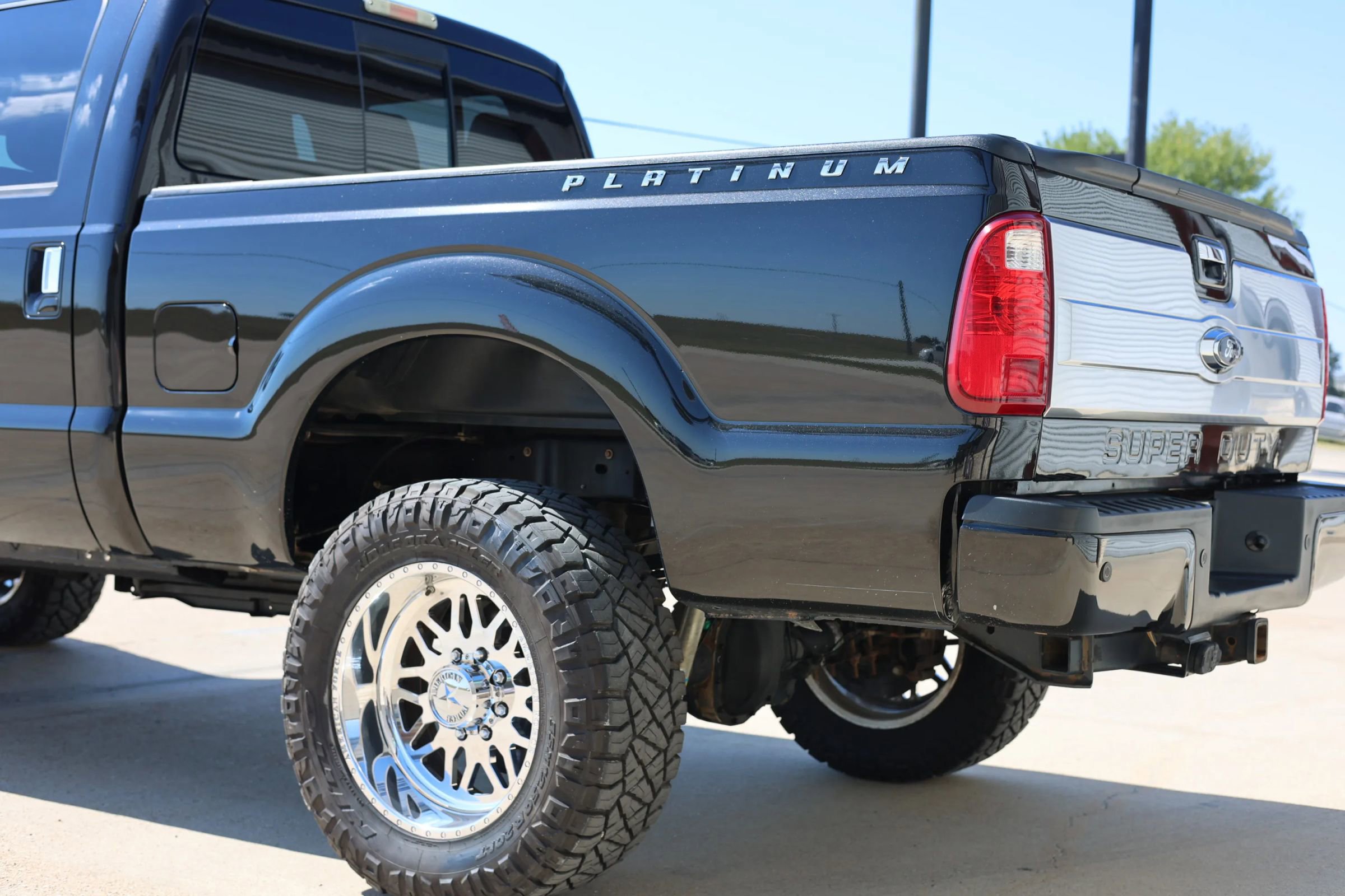 Used 2015 Ford F350 Platinum image 6