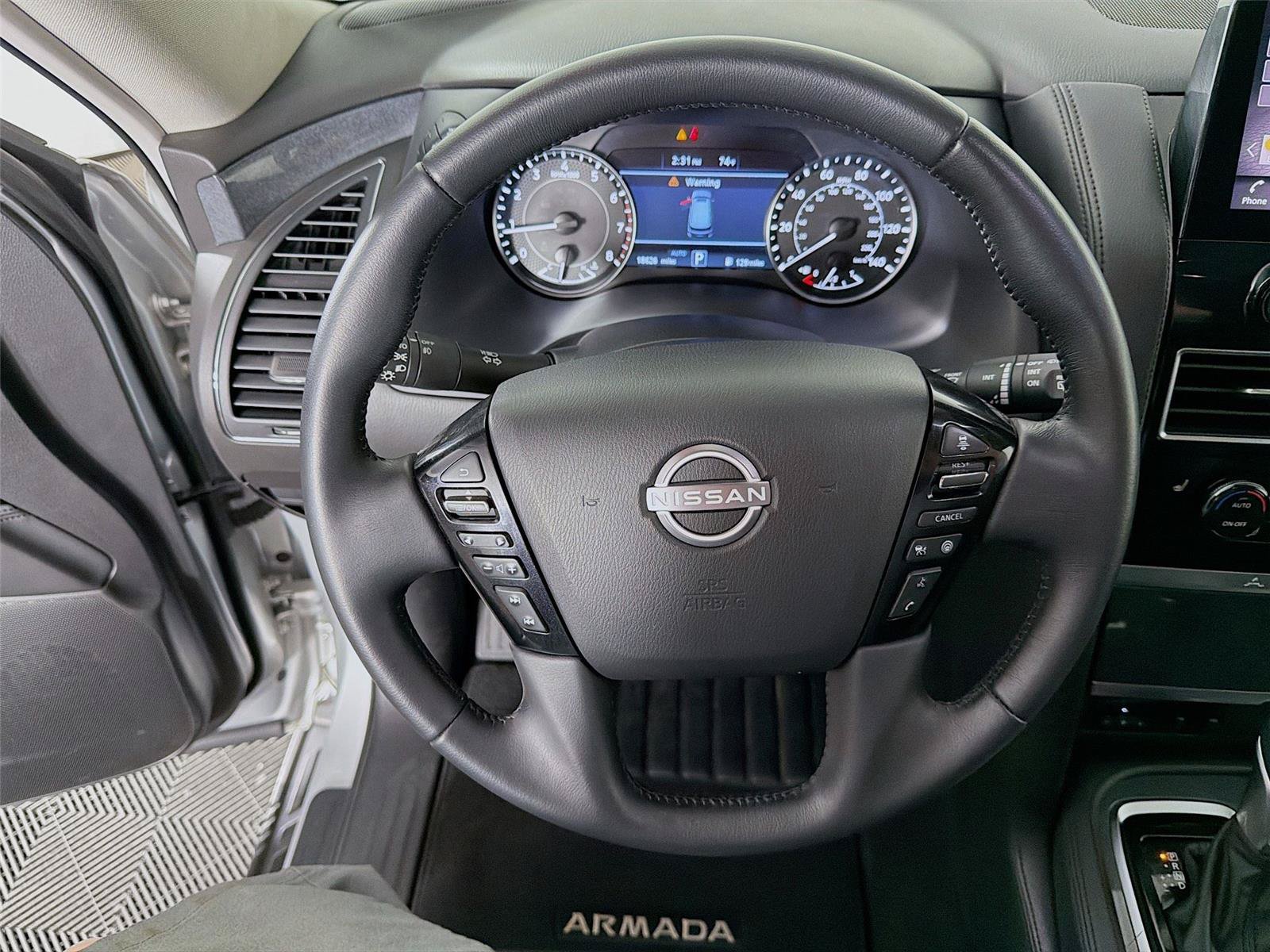 Used 2024 Nissan Armada SV AWD/4WD image 3