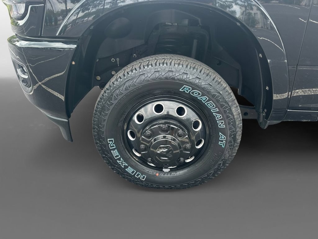 Certified 2024 RAM 3500 Limited w/ Night Edition AWD/4WD image 15