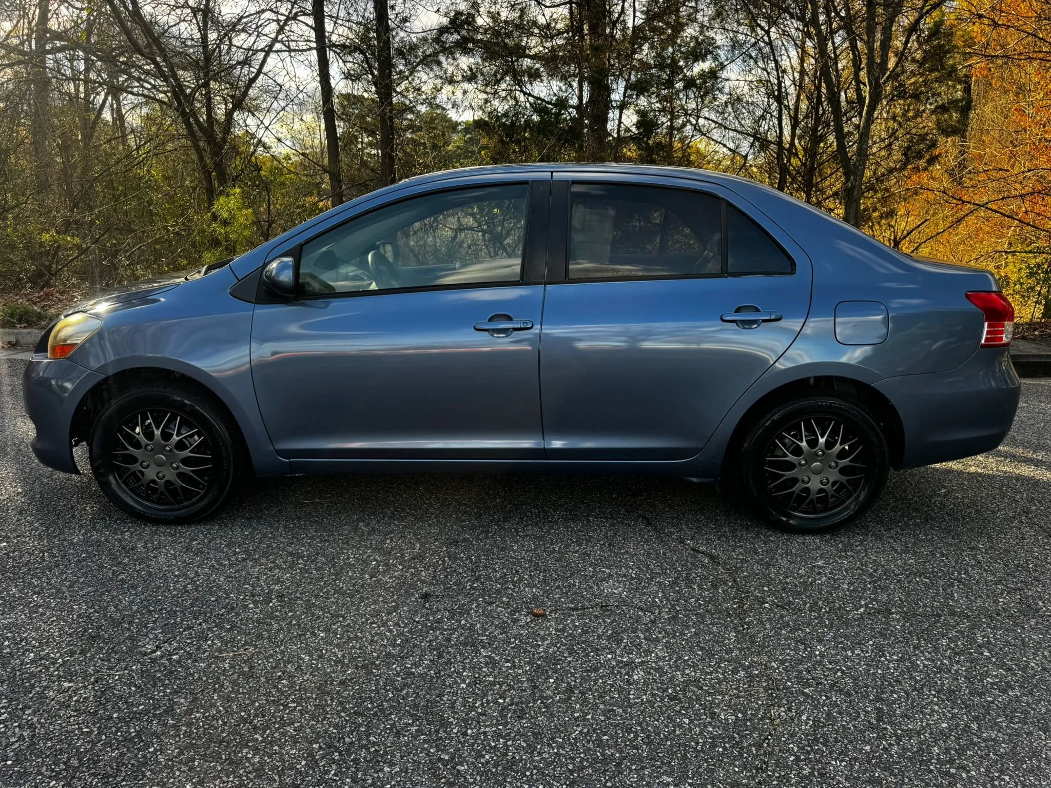 Used 2007 Toyota Yaris S image 3