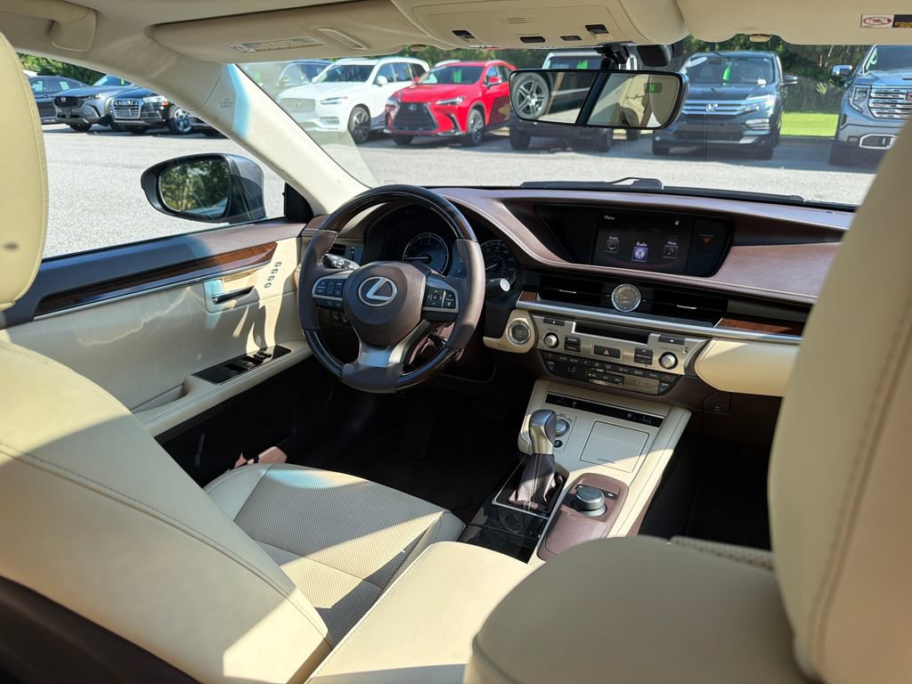 Used 2016 Lexus ES 350 w/ Premium Package w/Wood Trim FWD image 53