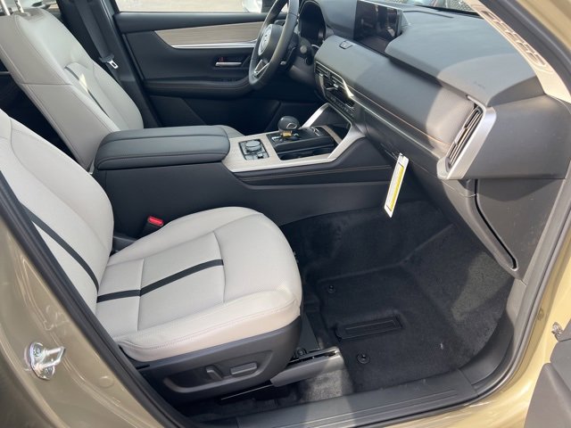New 2025 MAZDA CX-70 Plug-In Hybrid w/ Premium Pkg image 29