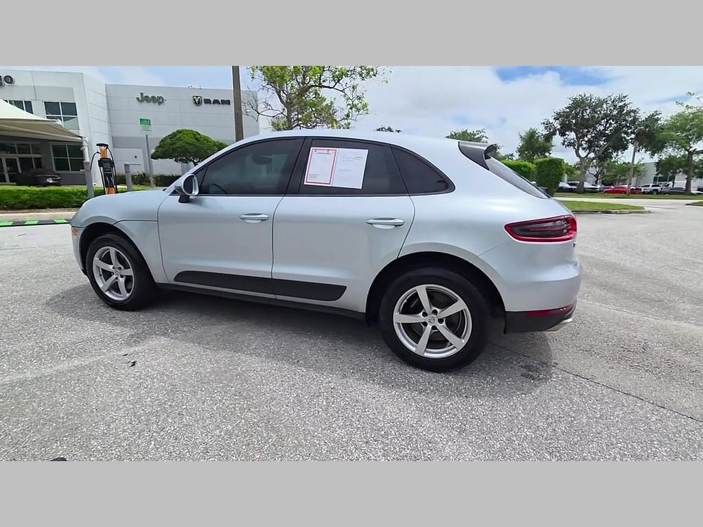 Used 2018 Porsche Macan AWD/4WD image 44