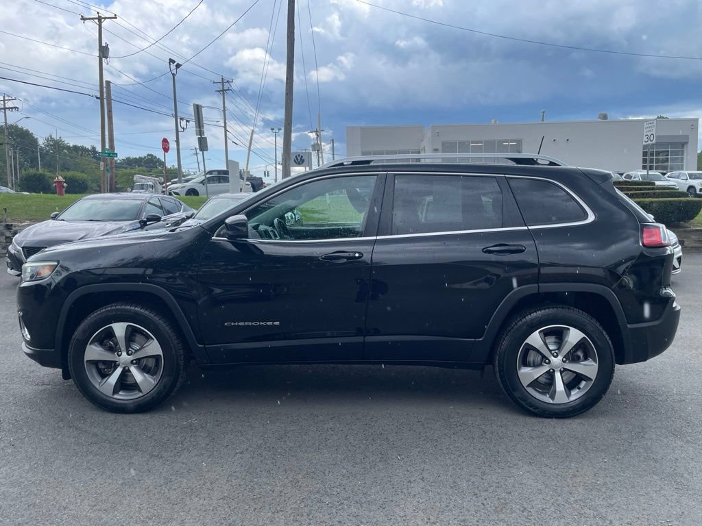 Used 2021 Jeep Cherokee Limited AWD/4WD image 2