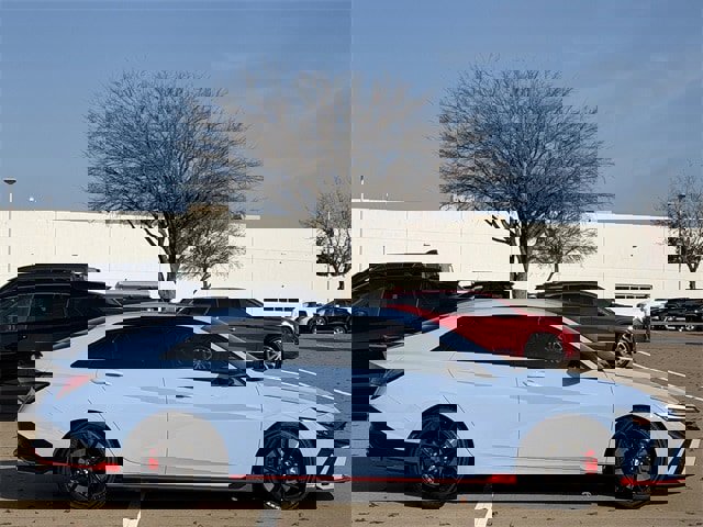 Used 2025 Hyundai Elantra N image 3