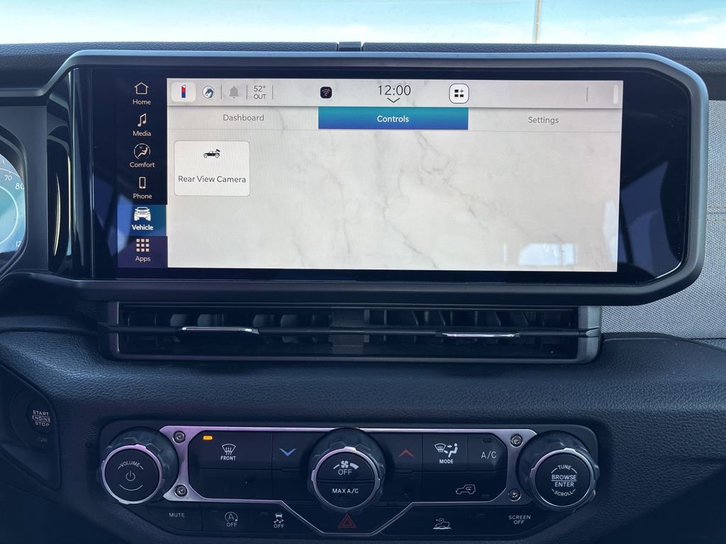 Used 2025 Jeep Wrangler Sport image 39