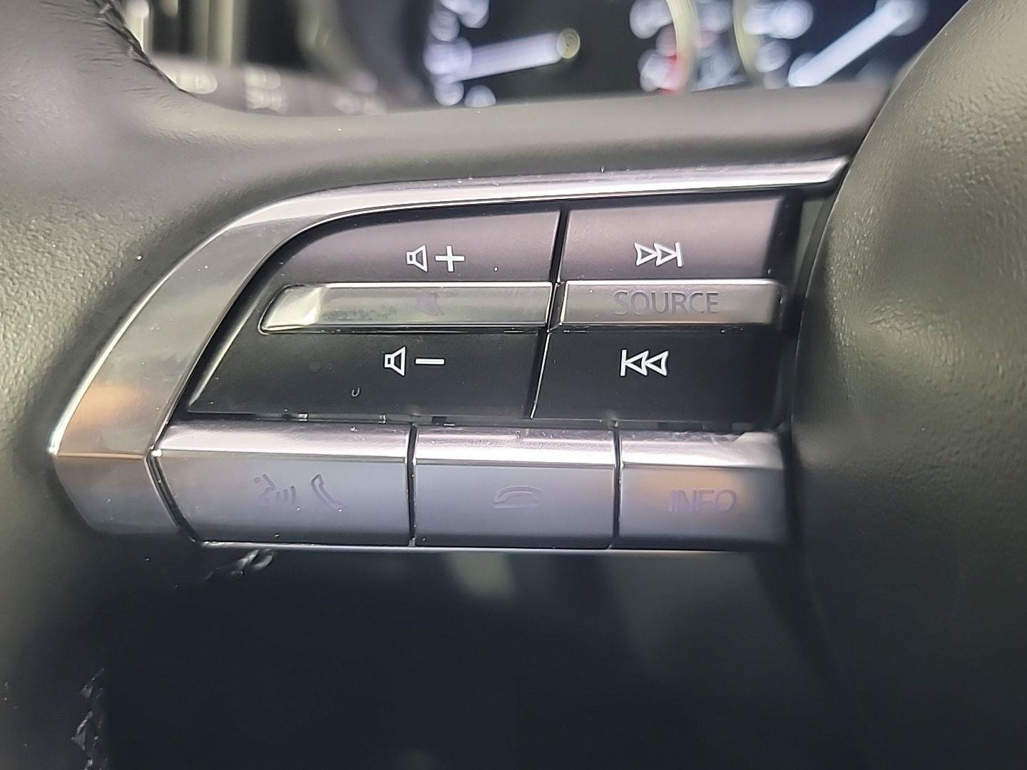 Used 2025 MAZDA CX-50 AWD 2.5 S w/ Premium Package image 26