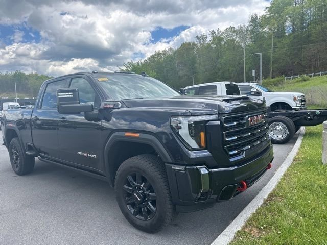 Used 2024 GMC Sierra 2500 AT4 w/ AT4 Preferred Package image 11