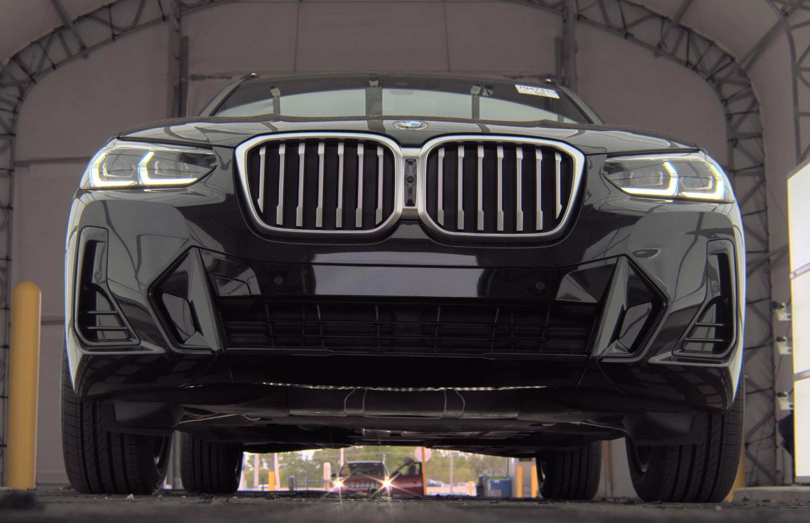 Used 2024 BMW X3 xDrive30i w/ Premium Package AWD/4WD image 2