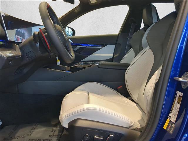 New 2026 BMW M5 Touring w/ Executive Package image 4