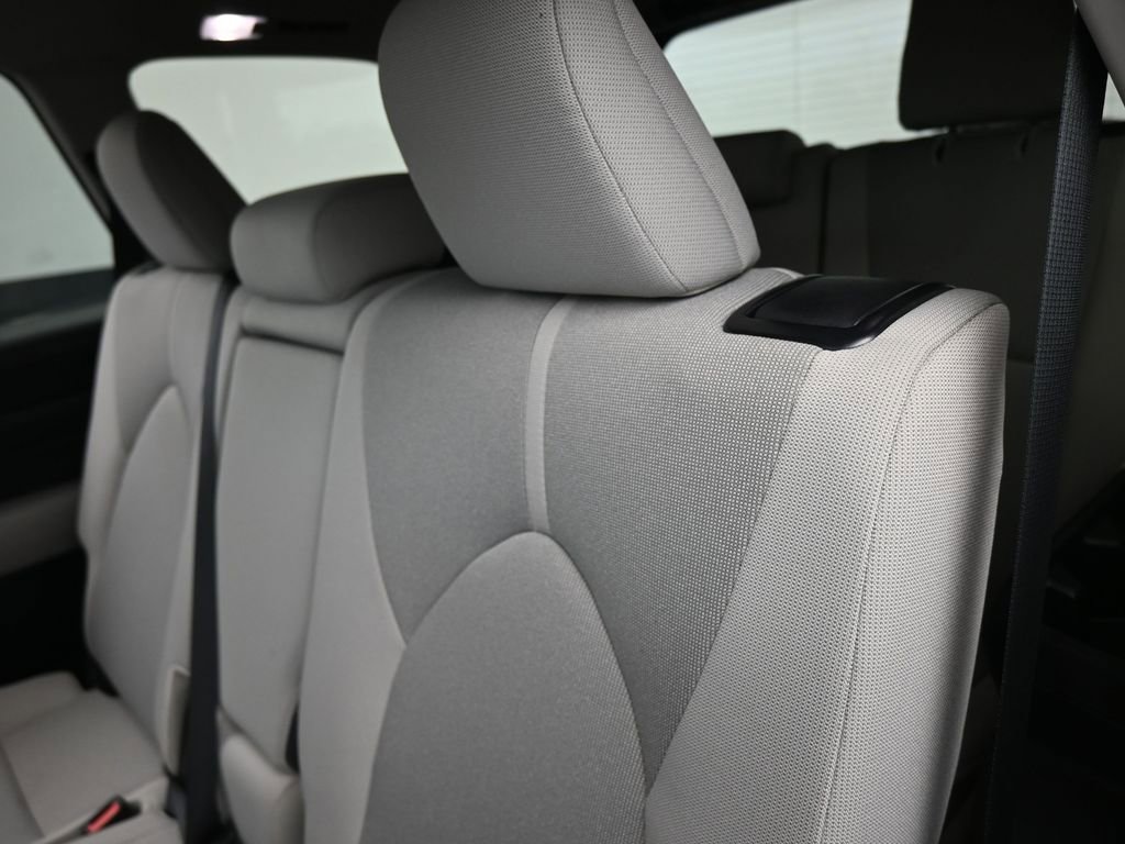 Used 2025 Toyota Grand Highlander FWD image 29