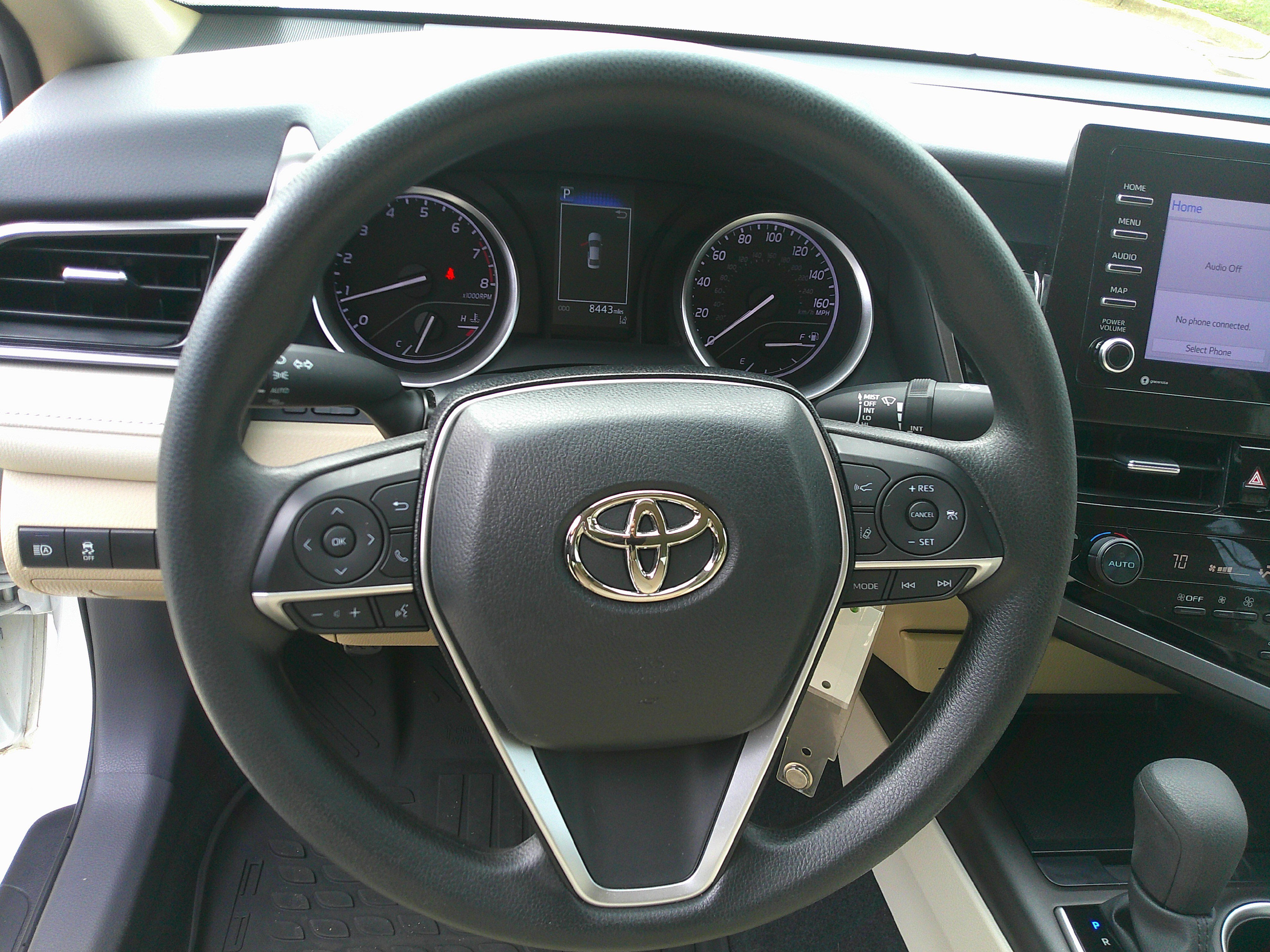 Used 2023 Toyota Camry LE image 19