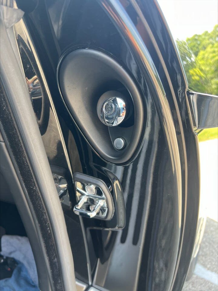Used 2016 Rolls-Royce Wraith RWD image 14