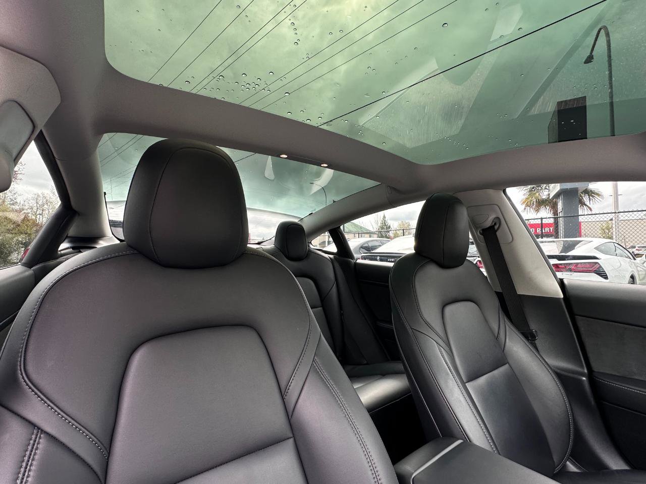 Used 2022 Tesla Model 3 Performance image 16