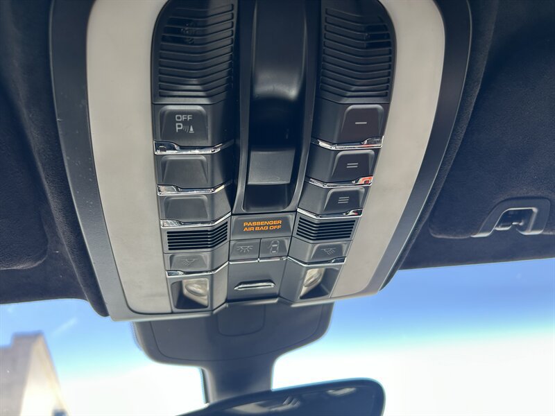 Used 2010 Porsche Panamera S RWD image 25