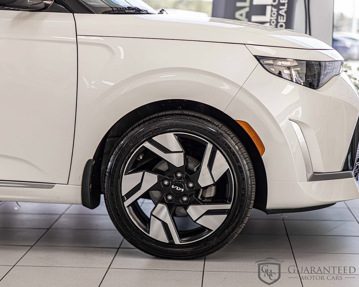 Used 2023 Kia Soul GT-Line FWD image 11