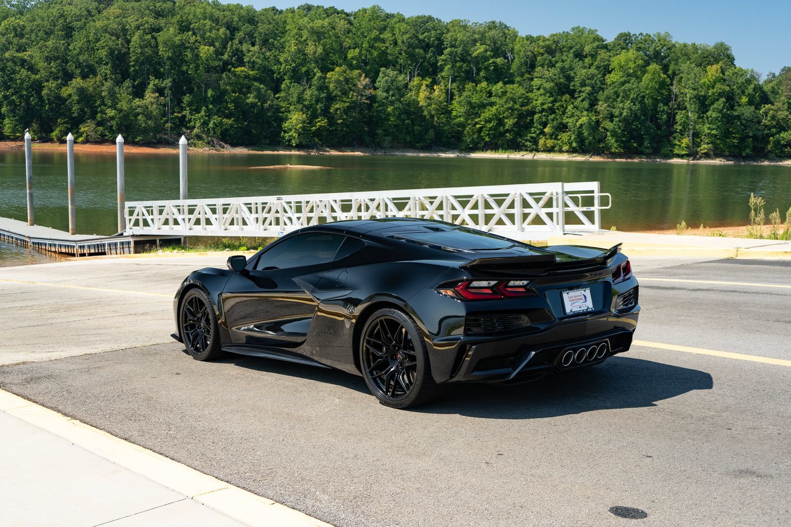Used 2023 Chevrolet Corvette Z06 RWD image 15