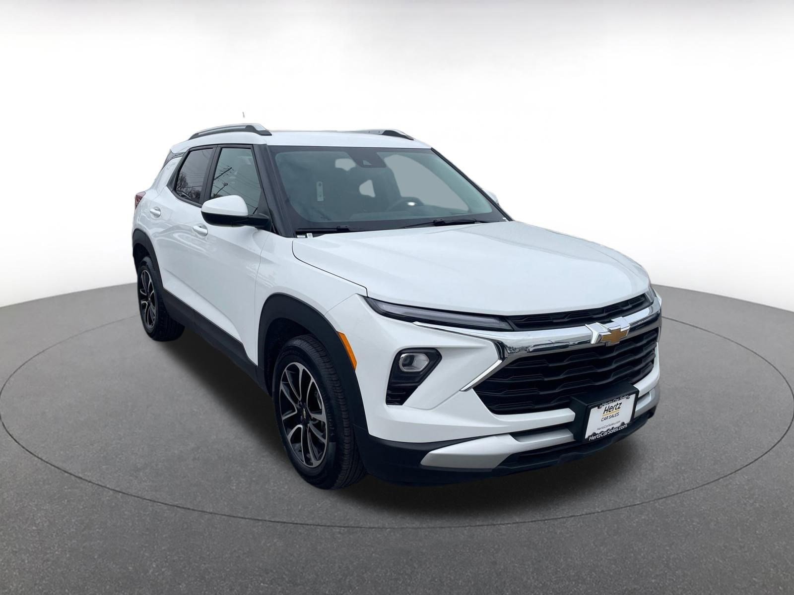 Used 2025 Chevrolet TrailBlazer LT image 1