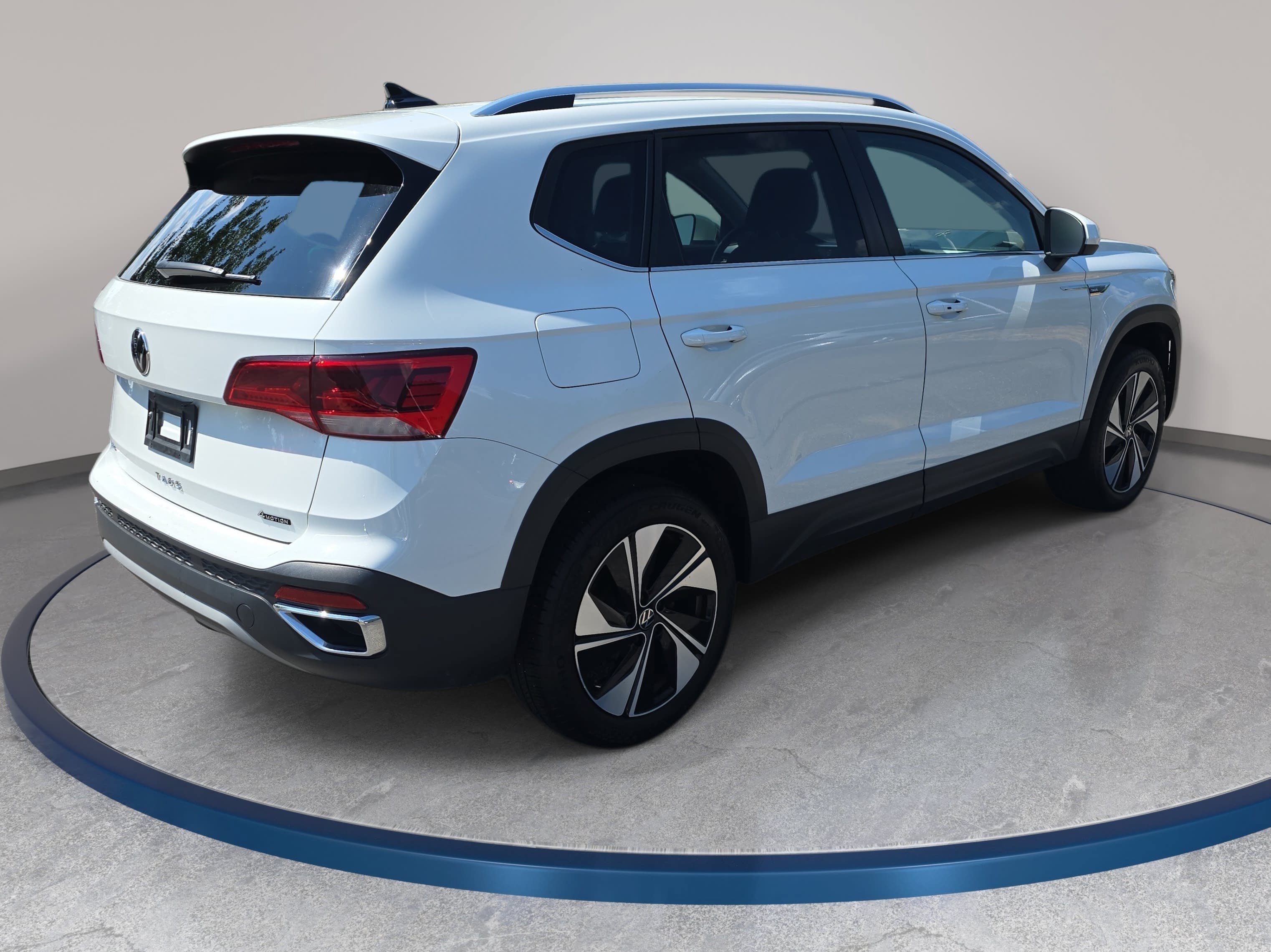 Used 2024 Volkswagen Taos SE AWD/4WD image 5