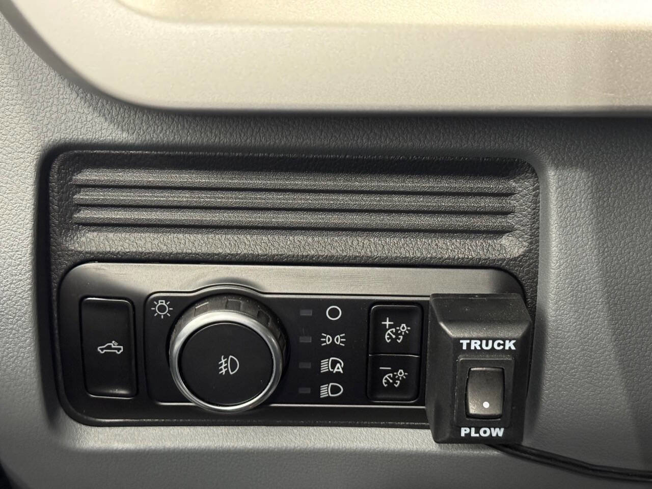 Used 2023 Ford F350 XL w/ Snow Plow Prep Package image 23