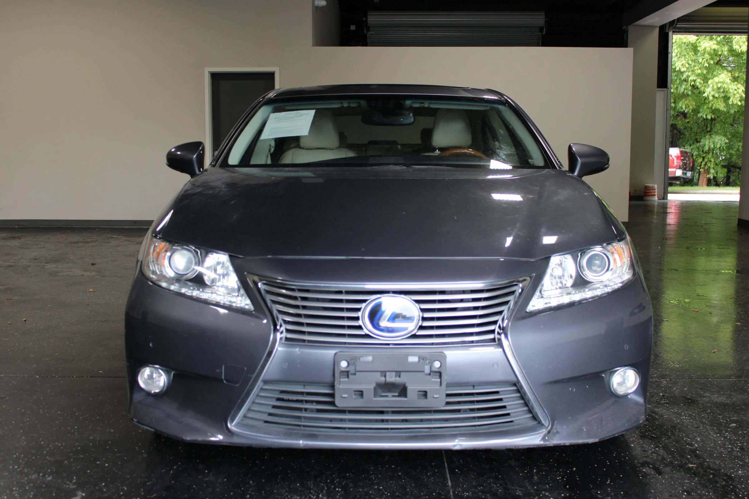 Used 2013 Lexus ES 300h w/ Luxury Pkg FWD image 7