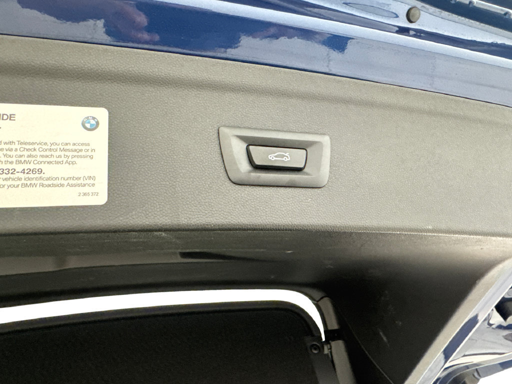 Used 2024 BMW iX xDrive50 w/ Sport Package AWD/4WD image 82