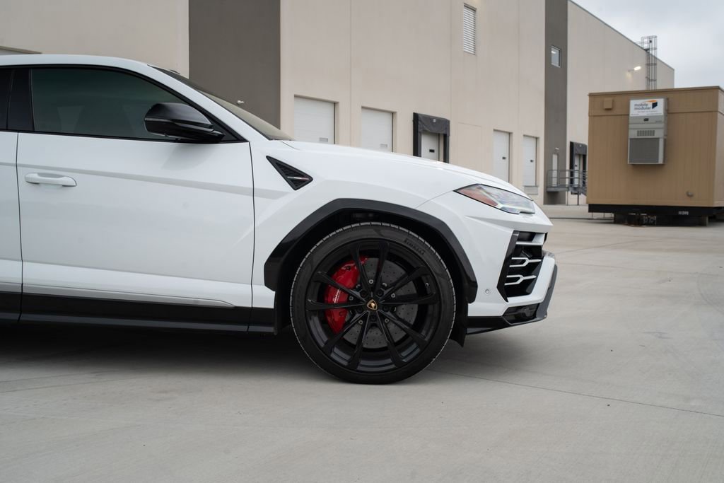 Used 2019 Lamborghini Urus image 9