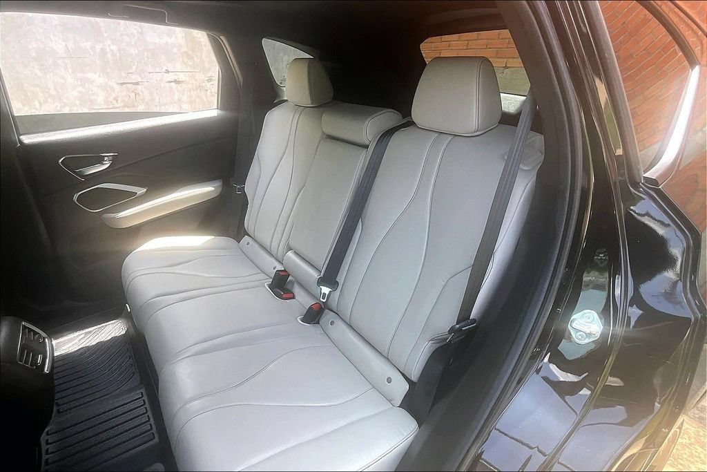 Used 2025 Acura RDX SH-AWD image 31
