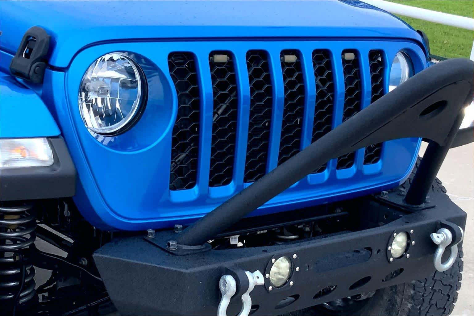 Used 2021 Jeep Gladiator Sport AWD/4WD image 29