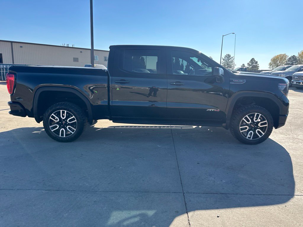 Used 2024 GMC Sierra 1500 AT4 w/ Technology Package AWD/4WD image 37