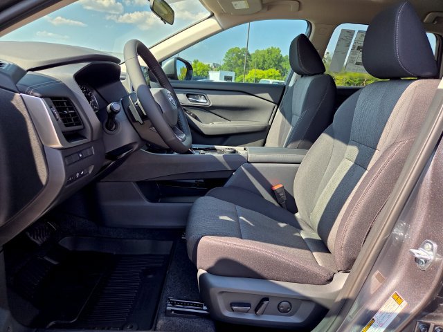 New 2026 Nissan Rogue SV AWD/4WD image 7