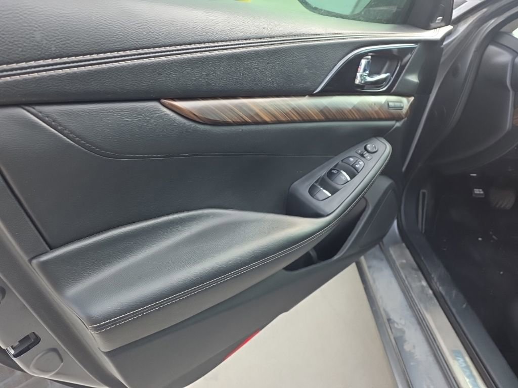 Used 2018 Nissan Maxima Platinum image 44
