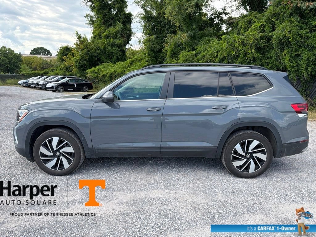 Used 2025 Volkswagen Atlas SE w/ Panoramic Sunroof Package AWD/4WD image 2