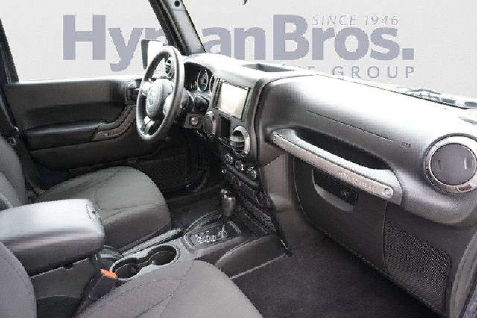 Used 2017 Jeep Wrangler Unlimited Sport image 14
