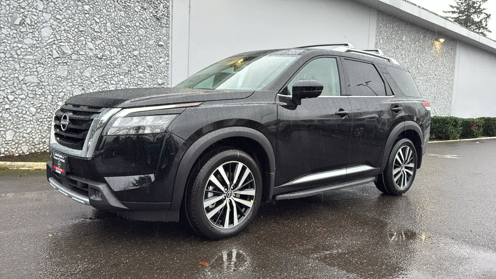 New 2025 Nissan Pathfinder Platinum w/ Cargo Package