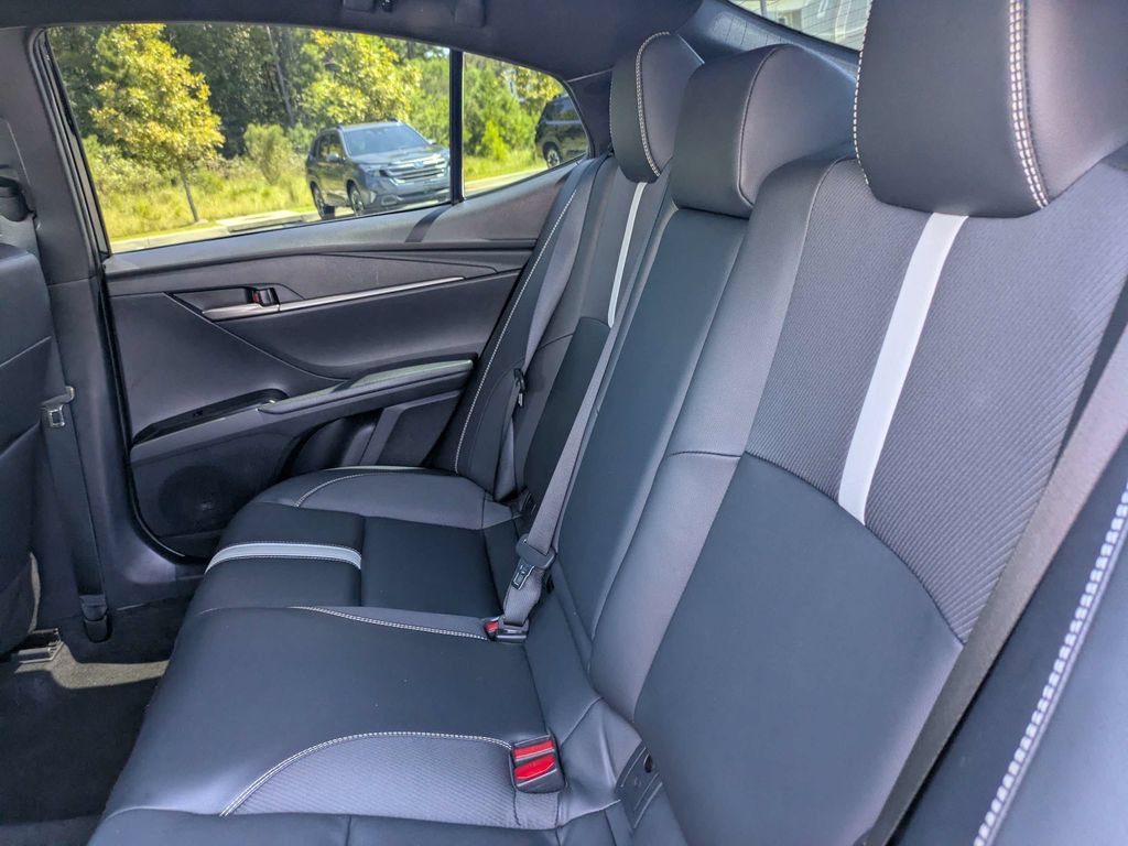 Used 2025 Toyota Camry SE FWD image 13