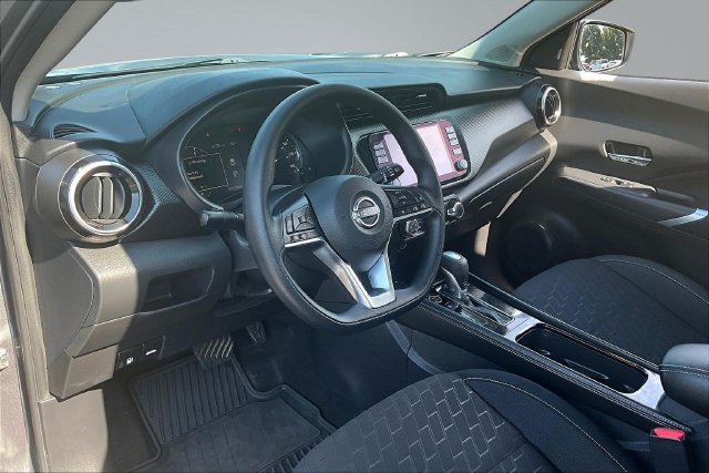 Used 2024 Nissan Kicks SV FWD image 15