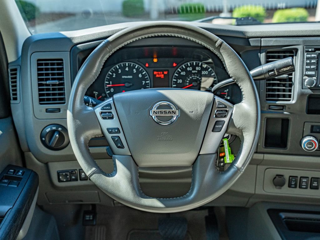 Used 2016 Nissan NV 3500 SL RWD image 20