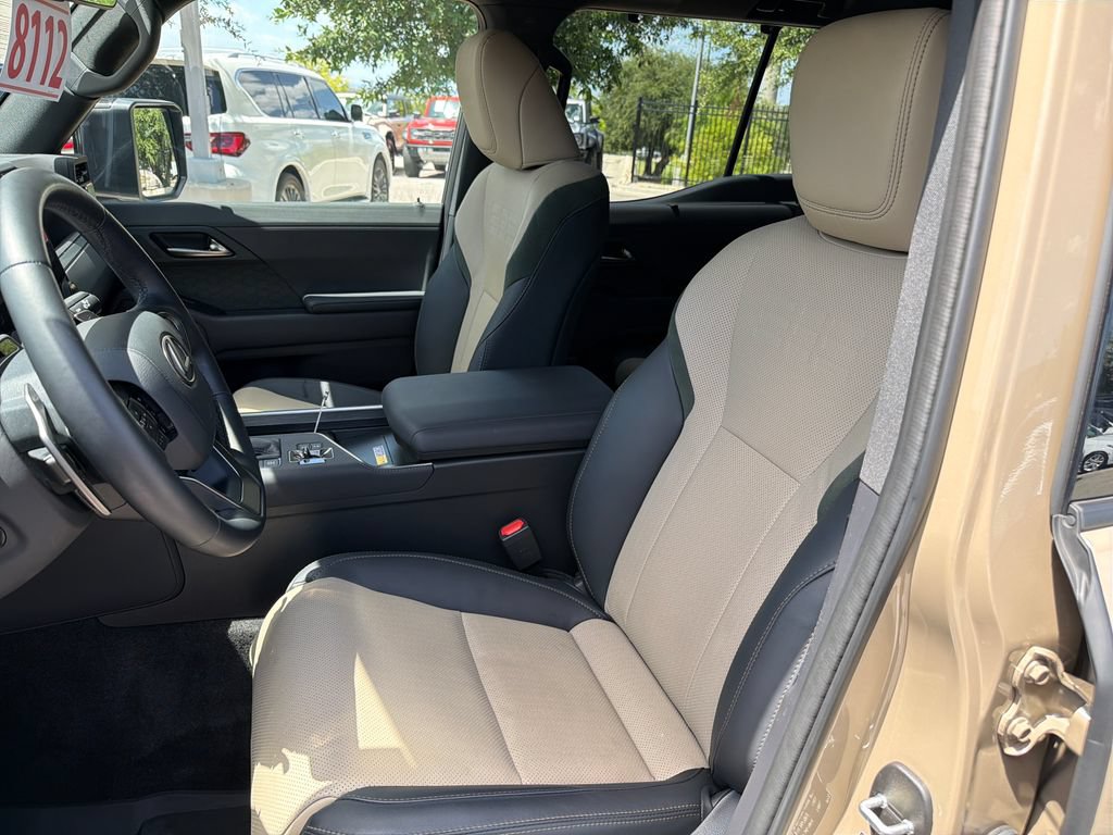 Used 2025 Lexus GX 550 AWD/4WD image 20