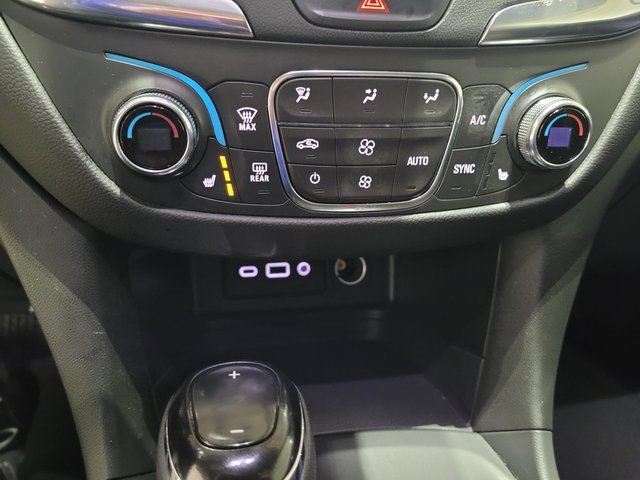 Used 2021 Chevrolet Equinox LT image 34