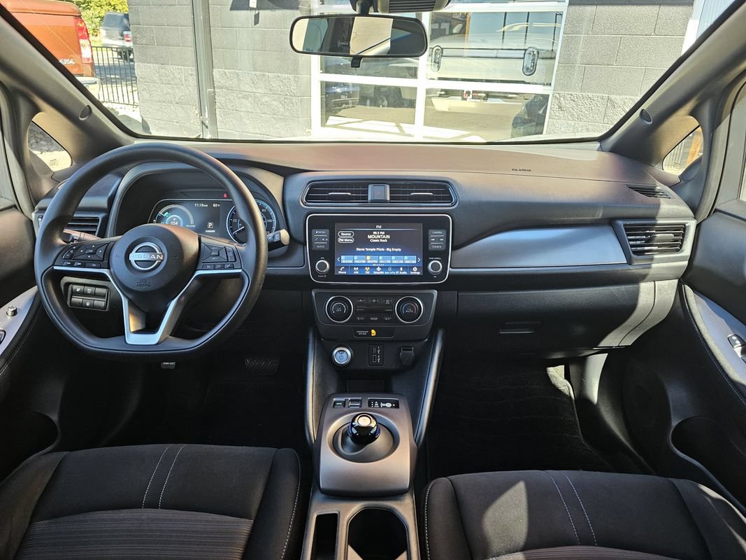 Used 2025 Nissan Leaf S FWD image 21