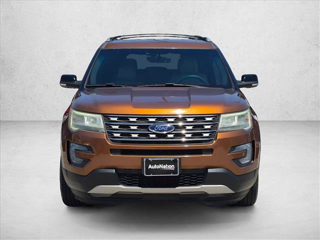 Used 2017 Ford Explorer XLT w/ Equipment Group 202A FWD image 2
